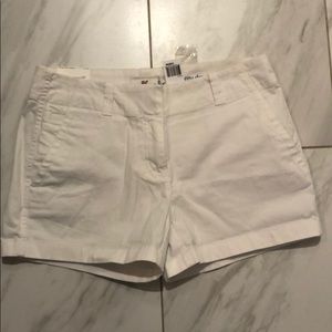 vineyard vines white everyday shorts